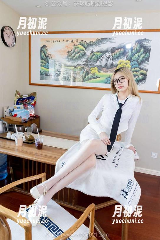 BoBoSocks袜啵啵-稚予 BoBoSocks袜啵啵 - 当然,不赞美稚予的两双白棉袜是不行的,快来领走免费的照片吧。