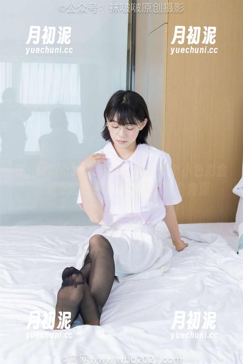 BoBoSocks袜啵啵-稚予 BoBoSocks袜啵啵 - 原图像个小色彩盒,稚予的过膝袜轻轻点亮每个角落