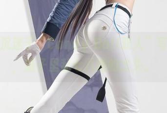 最近沉迷于“Candy Ball双人”写真集，脑子里乱七八糟的念头。
