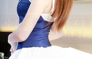 果团网的福利：美女画家绑定在图库，下载就像抢红包一样兴奋！