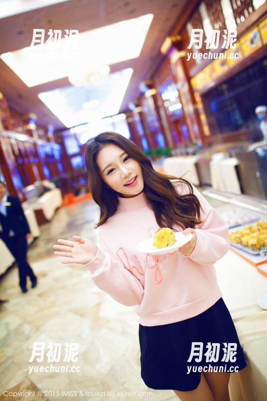 IMiss爱蜜社-酥小白 IMiss爱蜜社 - 酥小白最新户外图包,总觉得她对拍摄藏了不少玄机呢。