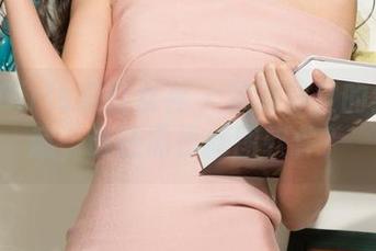 KelaGirls克拉女神 - 定制静宜的红情绿意，谁还需要修图软件？
