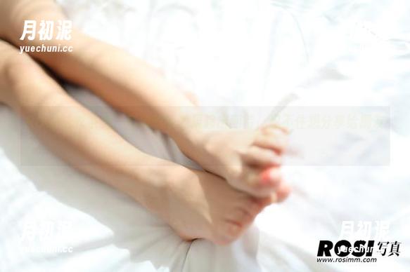 ROSI泳衣系列，高清壁纸效果超出期待，忍不住想分享给朋友！
