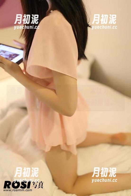 免费下载ROSI的“黑色”，本以为只是个颜色，结果竟是心灵深处的暗涌。
