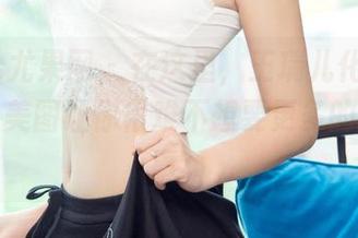 UGirls尤果网 - 在这里，王瑞儿化身在线女仆，美图让你很难不想要更多的背景故事。