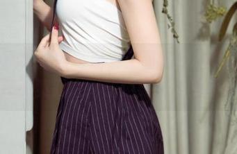 UGirls尤果网 - 面对王语纯的户外写真，福利和赞叹之间的距离原来如此近。