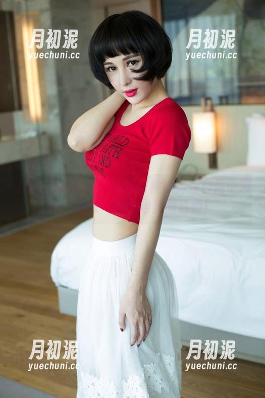 UGirls尤果网 - 静待萌神妹妹在白裙中漫游，收获一堆优雅美图资源！