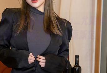 XINGYAN星颜社 - Egg_尤妮丝秘书写真集的最新更新，会让人重新定义‘办公’二字