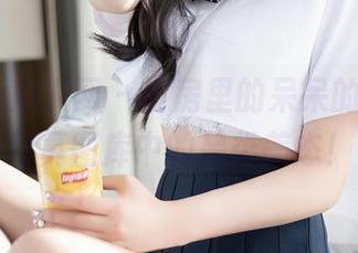 Xiuren秀人网 - 厨房里的呆呆的瑞BB，写真图库中的另类美态！
