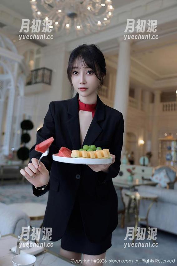 Xiuren秀人网-周波儿 Xiuren秀人网 - 看周波儿的美图,少女感直接爆表,真想多瞧几眼