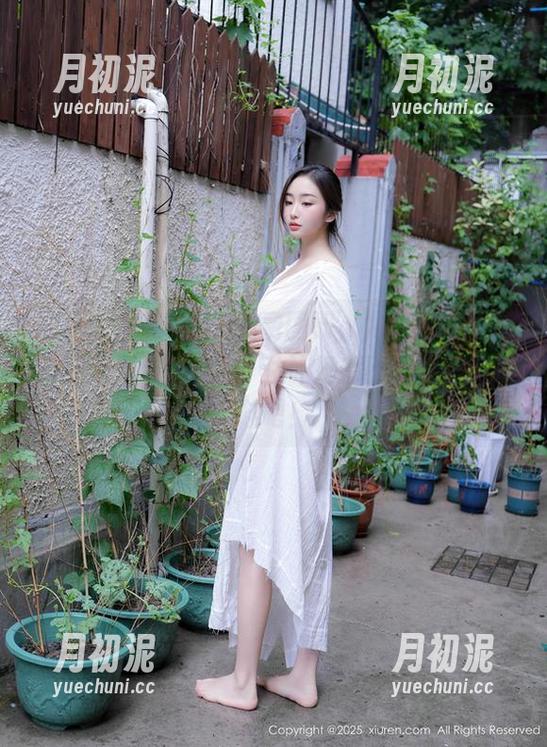 Xiuren秀人网 - 免费图册，尤妮丝的长腿是上天优待的馈赠，估计她都不需要穿高跟鞋吧！
