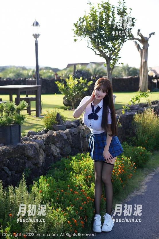 Xiuren秀人网 - 想说李丽莎的校服写真合集，让我一秒就回到校园，尴尬又怀念。