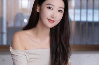 Xiuren秀人网 - 校服是个话题，江淑影river把福利变得如此自然