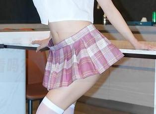 Xiuren秀人网 - 你觉得顾欣怡的丝袜写真好看吗？资源可是让人眼花缭乱啊！