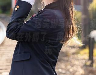 YouMi尤蜜荟 - 这美脚写真集，我的腿都不好意思露在外面了，周思乔Betty真会玩
