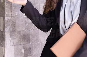 YouMi尤蜜荟 - 柴婉艺Averie的女仆私房图包：不按常理出牌的灵感瞬间