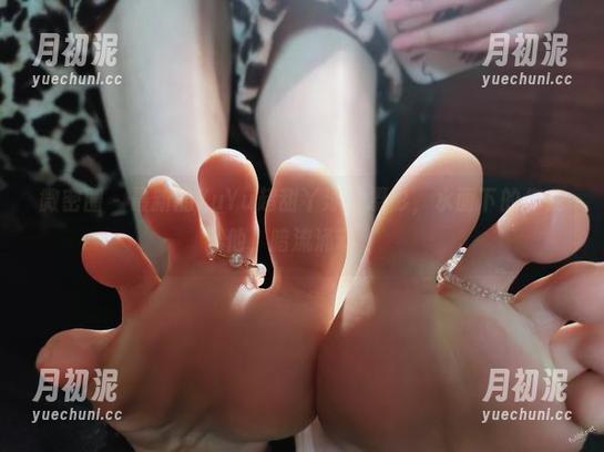 YuYu超甜丫 微密圈 - 最新的YuYu超甜丫泳池摄影,水面下的你我他,暗流涌动。