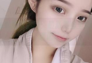 eloise软软带你嗨：最新美图里的灰丝奇遇记