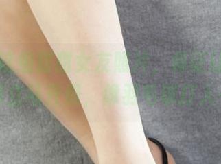 丽柜 - 这组甜甜女友照片，保证让你今天的心情立马升级，像羽毛球打人一样！