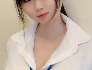 更新资讯！依依超级懒的美图揭密，学姐的秘密全在这里。