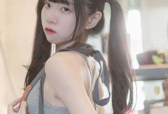可可小白兔体操服有点意思，原图里还有没有哪位同学准备冲击波？