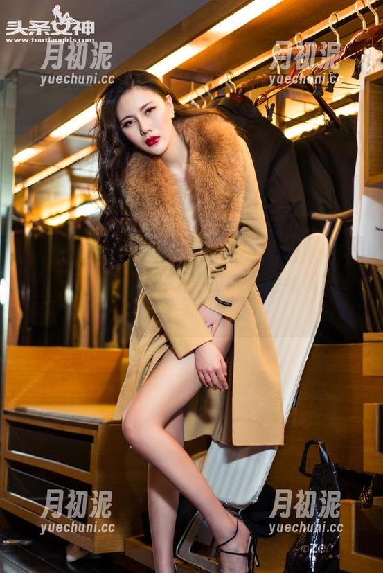 头条女神 - 这组果儿Victoria的黑白图集，让我陷入了深深的思考...或者说是迷失呢？