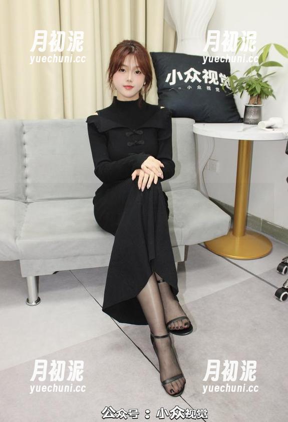 小众视觉-婷婷 小众视觉 - 黑丝中的婷婷,美图让人忍不住想多瞧几秒,哎呀,这姿势!
