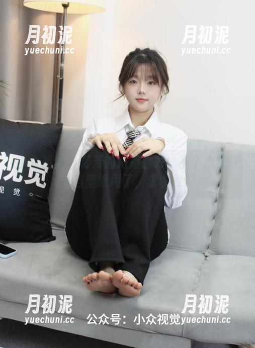 小众视觉-芳芳 小众视觉 - 芳芳的姐姐魅力:不小心把原图当壁纸用了,求解救!