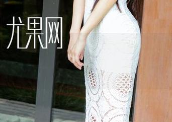 尤果网 - 快来拿免费的乔依琳JK图包！别问我为什么，反正是免费的！