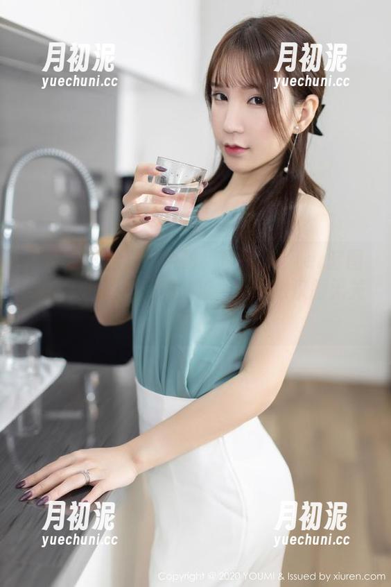 尤蜜荟-玥儿玥er 尤蜜荟 - 给我一个赞!原来玥儿玥er套图里的旗袍还能引领潮流,真的跟汉服无关嘛!