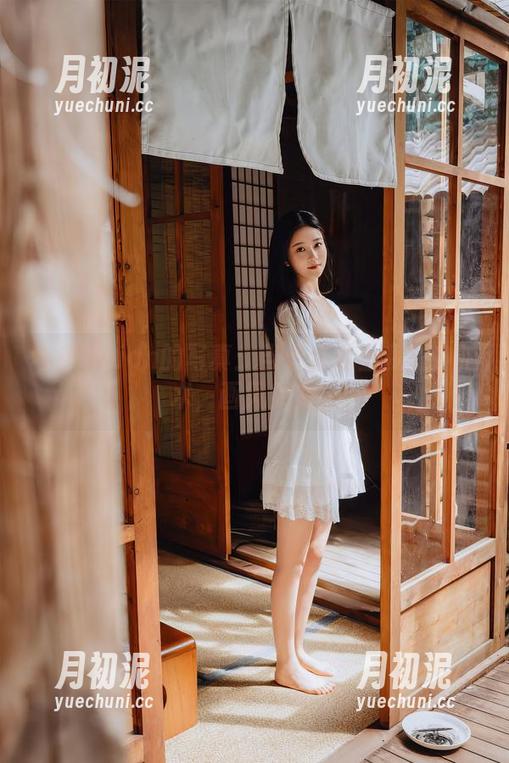 年年Nnian 年年Nnian的写真:当天使遇上我的自拍术,画风突变!