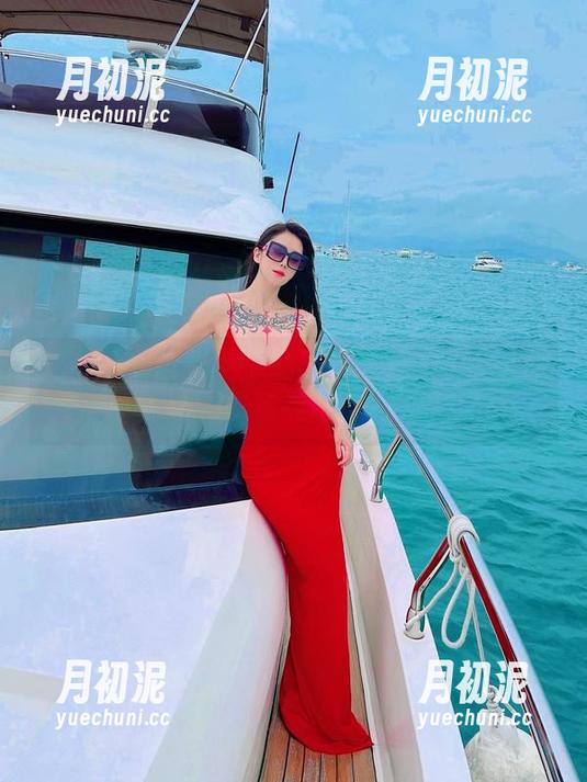 张老师 微密圈 - 当张老师的黑丝遇上定制:究竟有多养眼?