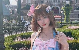彩芸_Nebula的灰丝写真，犹如意外之喜般，让人过目不忘。