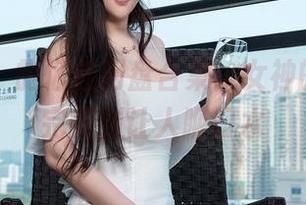 推女神 - 施忆佳网盘合集：女神的逆袭，完美到让人咽口水