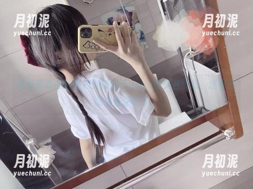 摇摇乐yoyo 隔着屏幕都能感觉到摇摇乐yoyo的天台气息,这套作品太有感觉了。