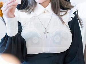 星颜社 - 图片里Emily尹菲的网袜搭配，看得我想说点啥，可又觉得字数不够。