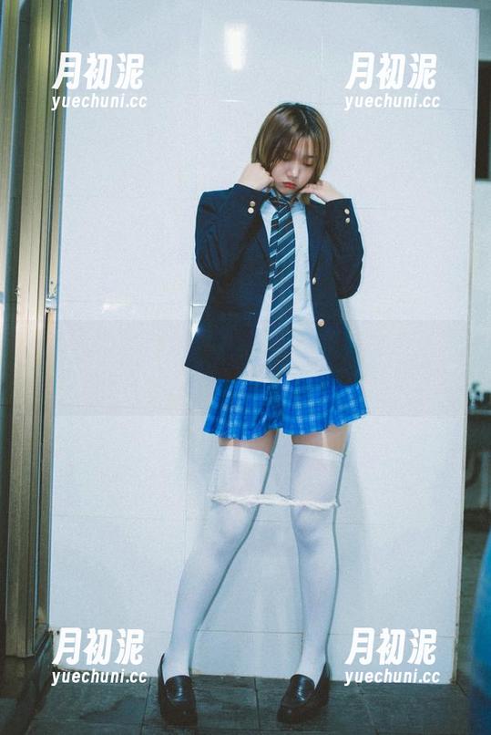 更新啦！柒柒不可爱的写真集，小僵尸居然萌出新高度