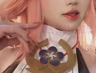 无圣光当然要看桜满三时的自拍图包，甜得掉牙