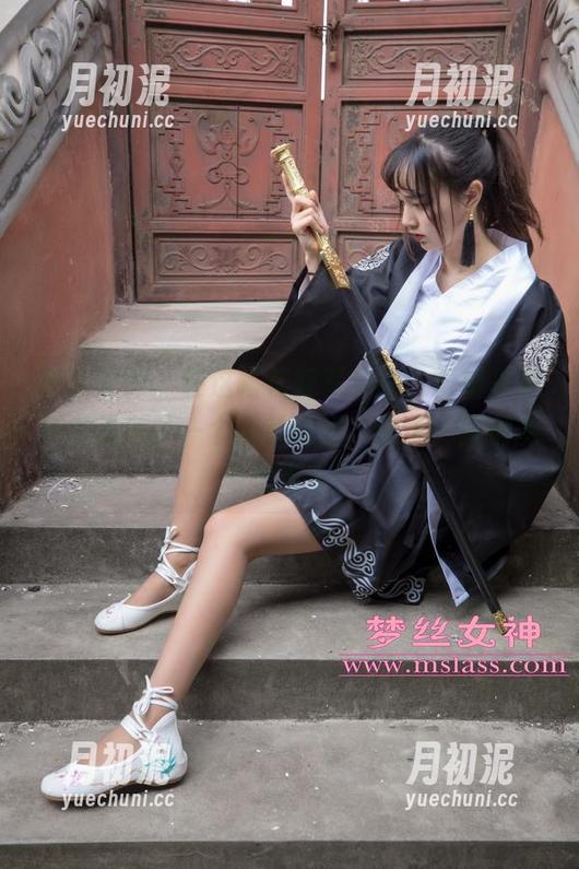 梦丝女神-雪馨 梦丝女神 - 在这幅花嫁写真中,雪馨真是把美推向了一个新的高度,随便一张都能当壁纸了!