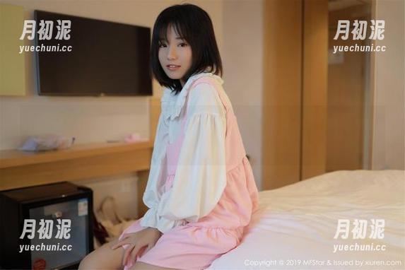 模范学院-果儿Victoria 模范学院 - 果儿Victoria的私拍图集:为啥我练瑜伽的时候总想吃桃子?