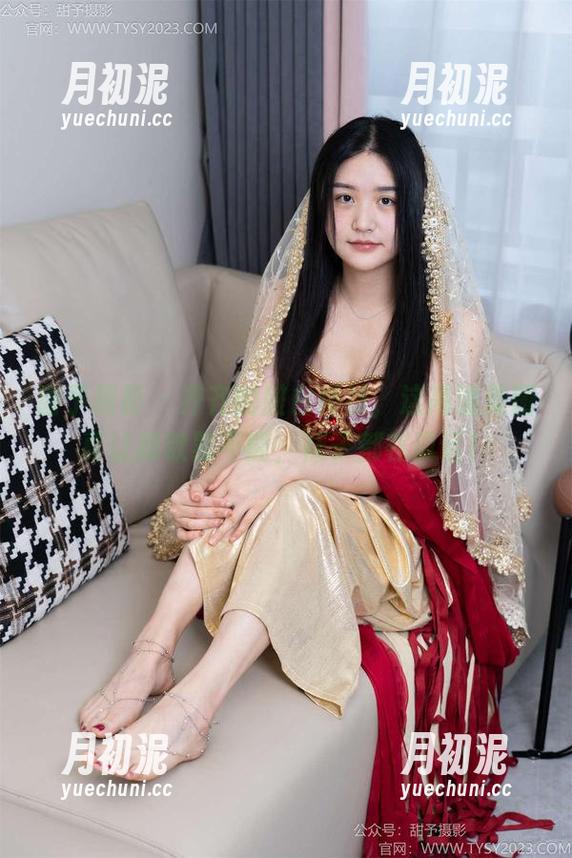 甜予摄影-齐齐 甜予摄影 - 齐齐的脏白棉袜,这高清美图真让我欲罢不能,袜子都在说话!