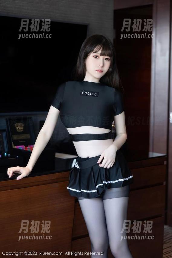 秀人网-司妃SL 秀人网 - 咕咕鸡形象不怕丢,司妃SL的美图和居家资源翻来覆去!