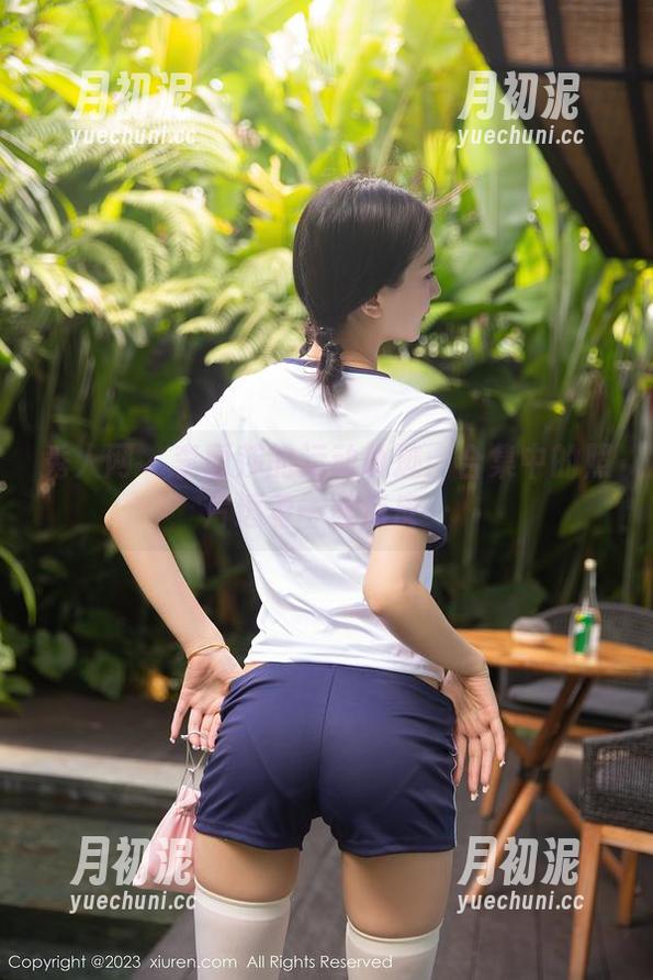 秀人网 - 李丽莎的运动轨迹：合集中的照片透着一丝俏皮…