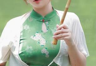 秀人网 - 校园的灵魂：从玄子的镜头里找到了，别急，下载在这里等你！