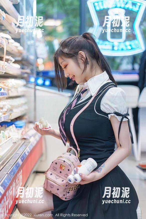 秀人网-王俪丁 秀人网 - 高清王俪丁与和服的不解之缘,图包打开后是不是躲着些小秘密?