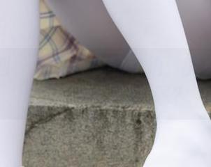 紧急企划 - 五更百鬼的私拍：究竟多少张能拍到她的裸足呢？