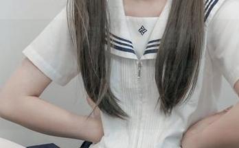 紧急企划 - 双马尾、小奶糕Milky、还有那张迷人的图片，组合得太微妙了，真想多聊聊。
