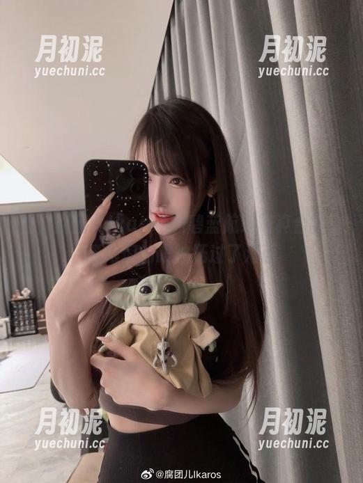 腐团儿Ikaros 看,腐团儿Ikaros的碧蓝航线写真合集:舰娘们的眼神压过了海面