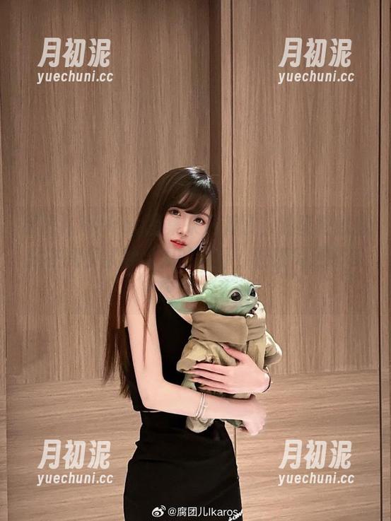 腐团儿Ikaros 腐团儿Ikaros图集来更新了,油亮得就像是在拷贝某种给力的光泽,脑海闪现很多奇葩的念头。