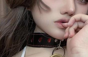 不只是框架，芊川一笑MNK的眼镜美图散发迷人气息！